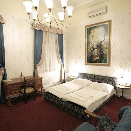 Borostyan Vendeghaz Hotell 3*