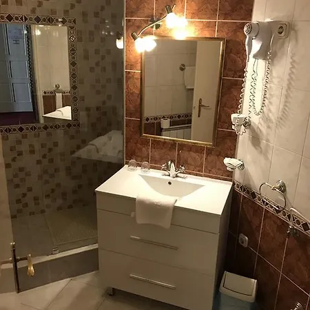 Borostyan Vendeghaz 3*